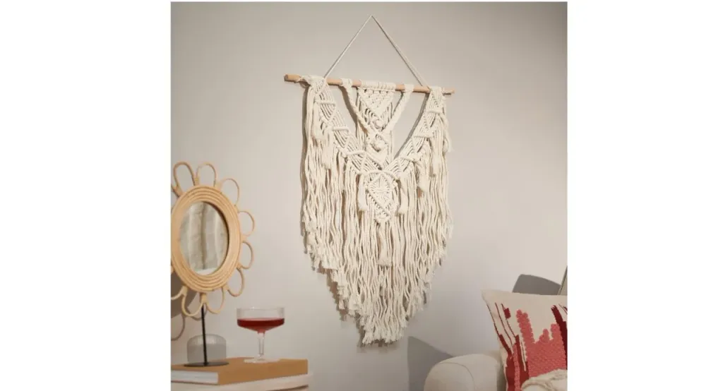 Sypialnia w stylu boho: Jak ją udekorować? Inspiracje 